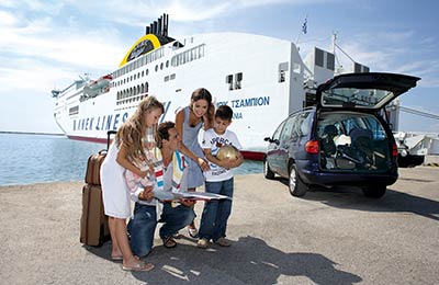 Compara?i ?i rezerva?i biletele Aegeon Pelagos pentru Piraeus, Anafi, Chalki ?i mai mult cu AFerry!