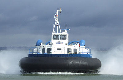 Compara?i ?i rezerva?i biletele HoverTravel pentru Ryde cu AFerry!