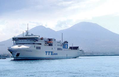 Compara?i ?i rezerva?i biletele TTT Lines pentru Napoli ?i Catania cu AFerry!